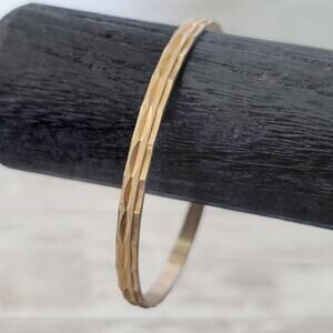 Vintage Bracelet - Gold Tone with Pattern - 8"